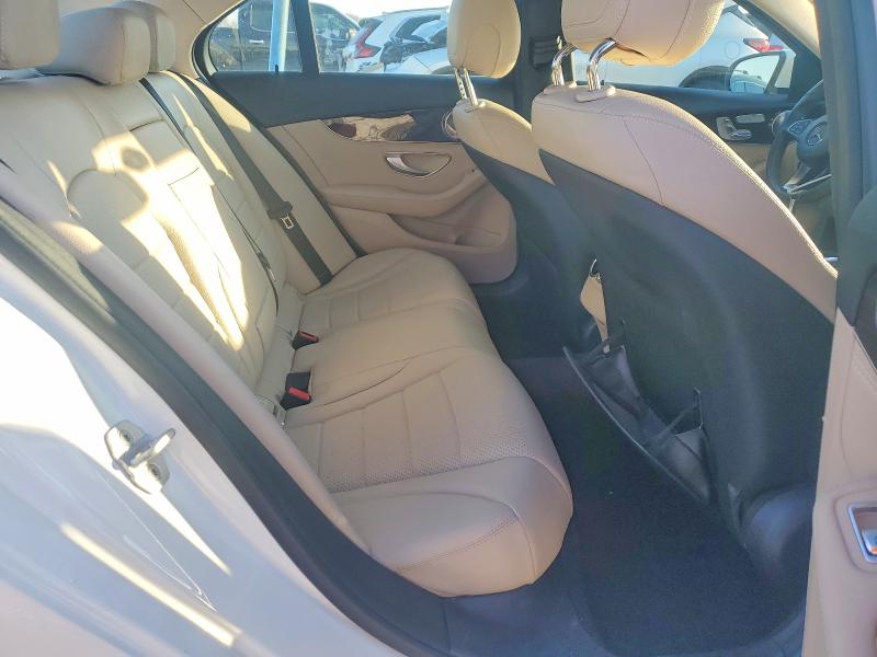2015 Mercedes-benz C 300 მანქანა იყიდება აუქციონზე, vin: 55SWF4JB6FU052970, აუქციონის ნომერი: 73731305
