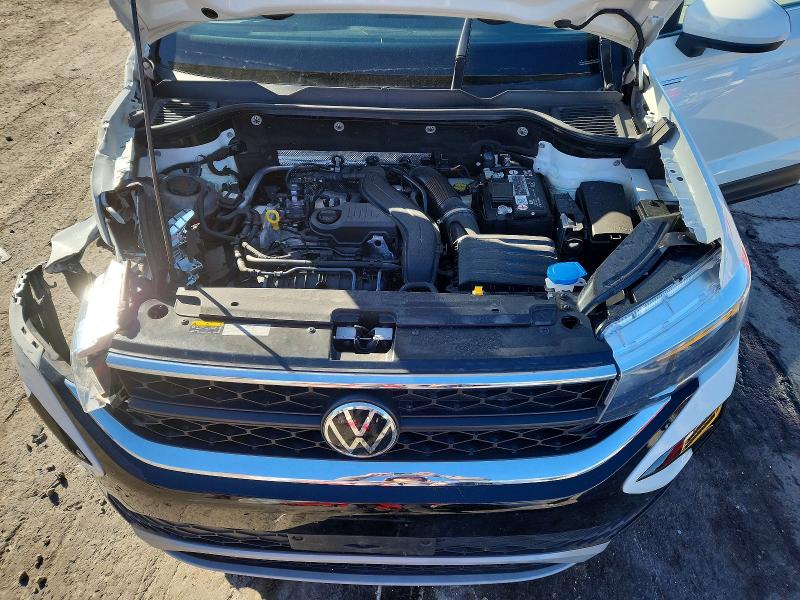 74053095 :رقم المزاد ، 3VVTX7B20NM072077 vin ، 2022 Volkswagen Taos مزاد بيع