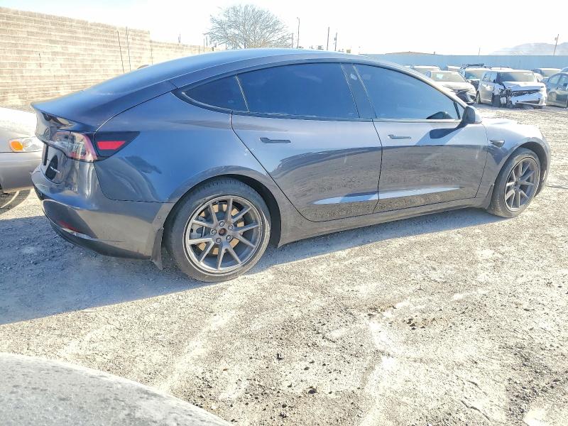 75229755 :رقم المزاد ، 5YJ3E1EB2NF198118 vin ، 2022 Tesla Model 3 مزاد بيع