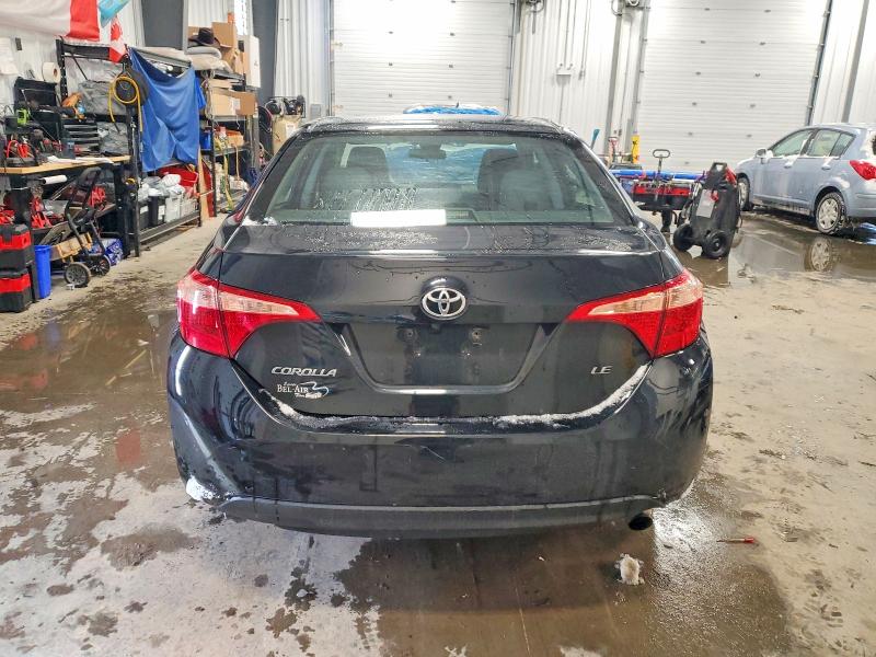 74004945 :رقم المزاد ، 2T1BURHE7HC850386 vin ، 2017 Toyota Corolla مزاد بيع