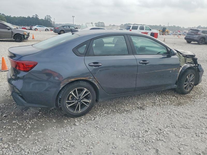2023 Kia Forte მანქანა იყიდება აუქციონზე, vin: 3KPF24AD6PE572060, აუქციონის ნომერი: 97952385