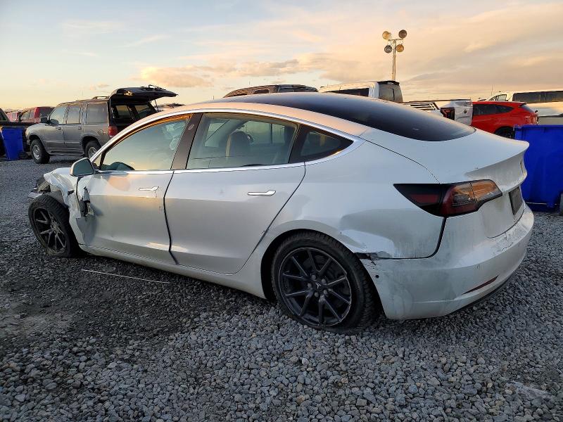 Продажа на аукционе авто 2019 Tesla Model 3, vin: 5YJ3E1EB8KF510647, номер лота: 74923075