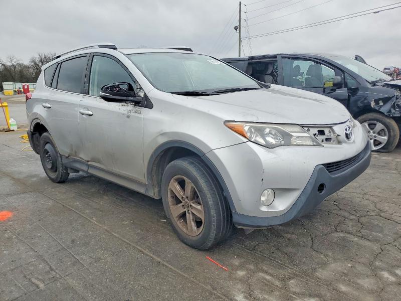 98931335 :رقم المزاد ، JTMWFREV5FD066482 vin ، 2015 Toyota Rav4 مزاد بيع