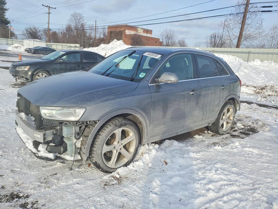 74600535 :رقم المزاد ، WA1JCCFS6HR009907 vin ، 2017 Audi Q3 مزاد بيع