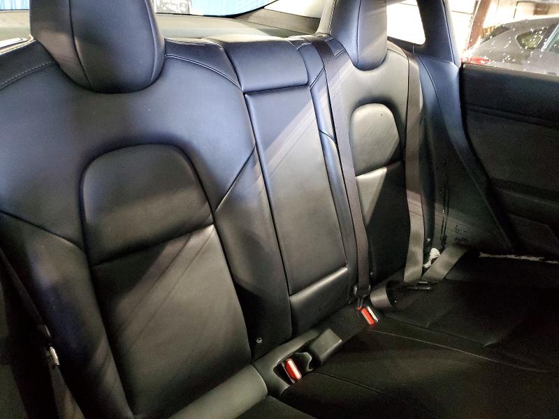 72670935 :رقم المزاد ، 5YJ3E1EBXJF104383 vin ، 2018 Tesla Model 3 مزاد بيع