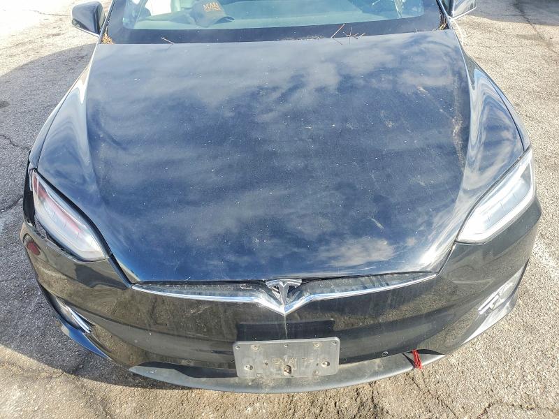 Продажа на аукционе авто 2018 Tesla Model X, vin: 5YJXCBE24JF115117, номер лота: 99388805