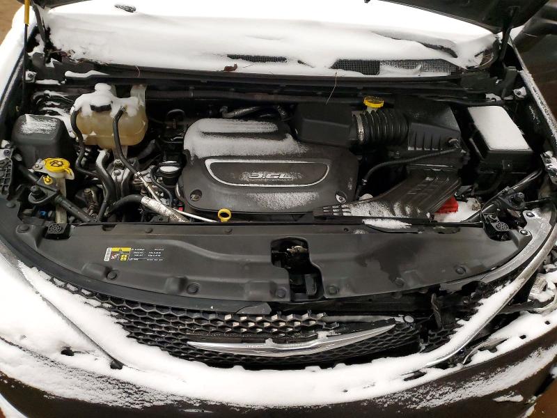 73856015 :رقم المزاد ، 2C4RC1BG0HR831224 vin ، 2017 Chrysler Pacifica مزاد بيع