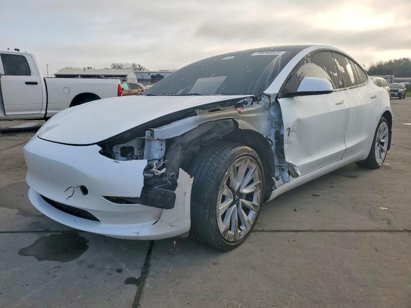 Auction sale of the 2022 Tesla Model 3, vin: 5YJ3E1EB0NF143960, lot number: 99099335