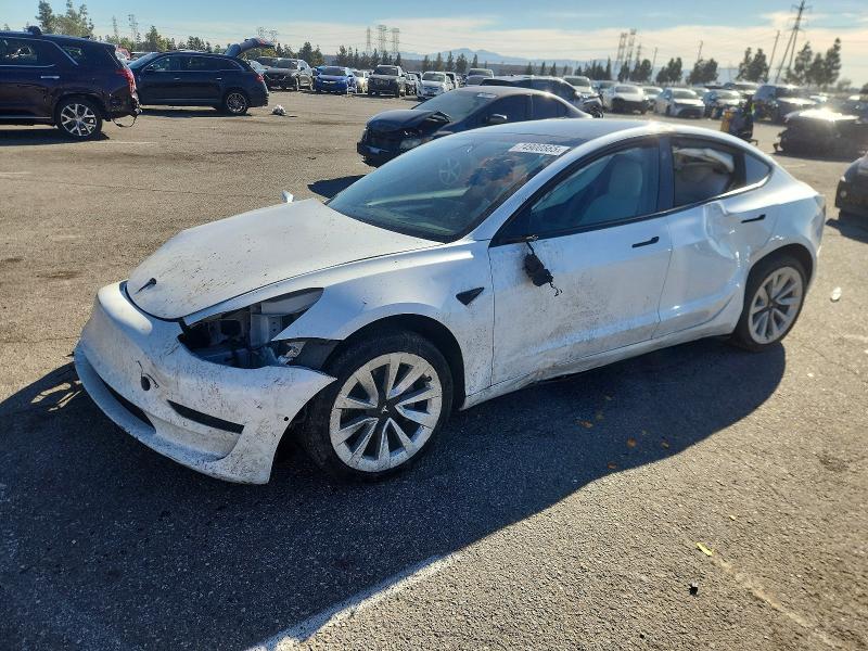Auction sale of the 2022 Tesla Model 3, vin: 5YJ3E1EBXNF137857, lot number: 74900565