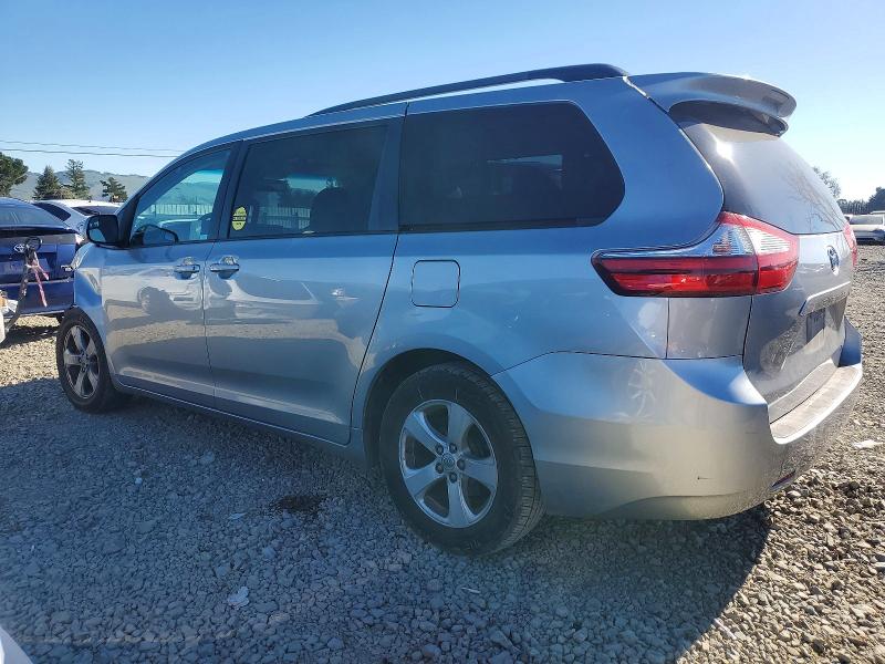 73748035 :رقم المزاد ، 5TDKZ3DC6HS833525 vin ، 2017 Toyota Sienna Le مزاد بيع