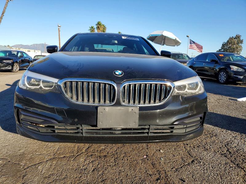 73050535 :رقم المزاد ، WBAJA9C5XKB392700 vin ، 2019 Bmw 530e مزاد بيع
