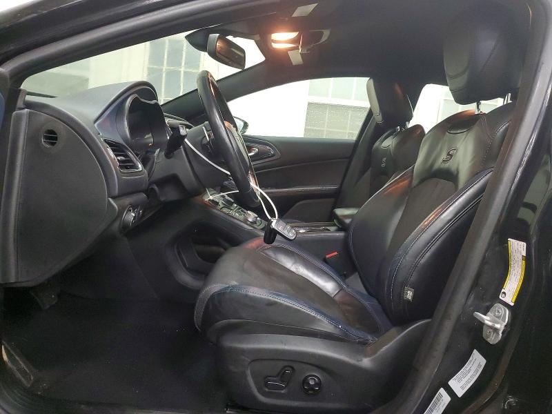 72320825 :رقم المزاد ، 1C3CCCDG0FN618464 vin ، 2015 Chrysler 200 مزاد بيع