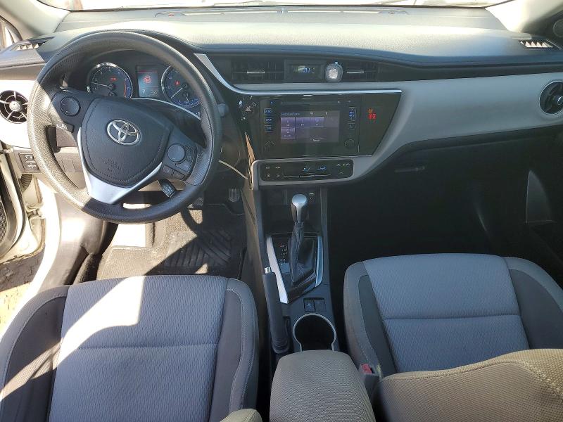 75687325 :رقم المزاد ، 5YFBURHE0JP770210 vin ، 2018 Toyota Corolla مزاد بيع