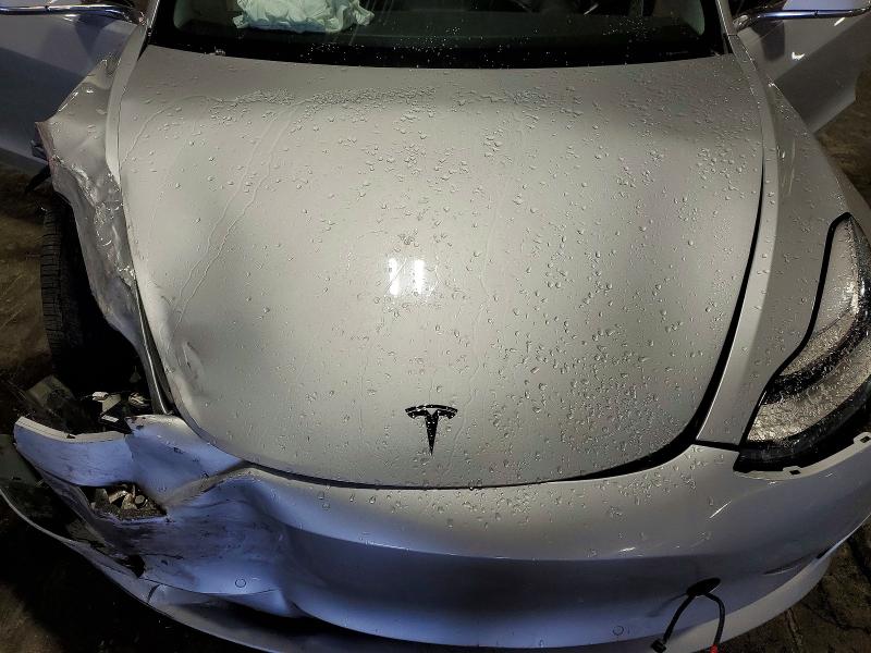 72670935 :رقم المزاد ، 5YJ3E1EBXJF104383 vin ، 2018 Tesla Model 3 مزاد بيع