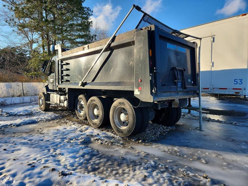 2022 Volvo Vhd მანქანა იყიდება აუქციონზე, vin: 4V5KC9EH0NN601762, აუქციონის ნომერი: 54009846