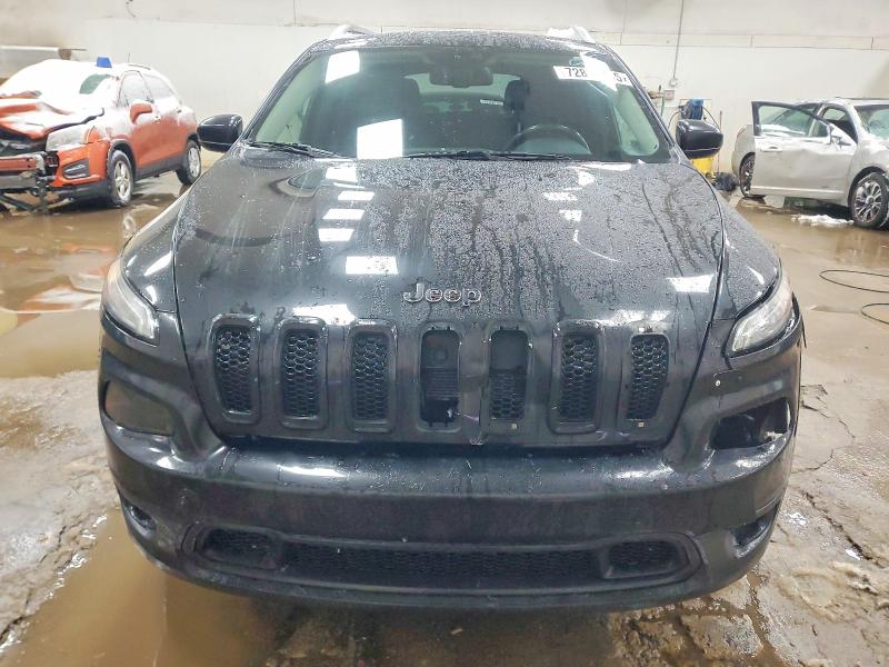 72820745 :رقم المزاد ، 1C4PJMCS7FW546543 vin ، 2015 Jeep Cherokee مزاد بيع
