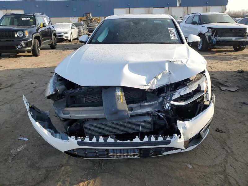 Продаж на аукціоні авто 2022 Audi A4, vin: WAUEAAF46NN013698, номер лоту: 72800015