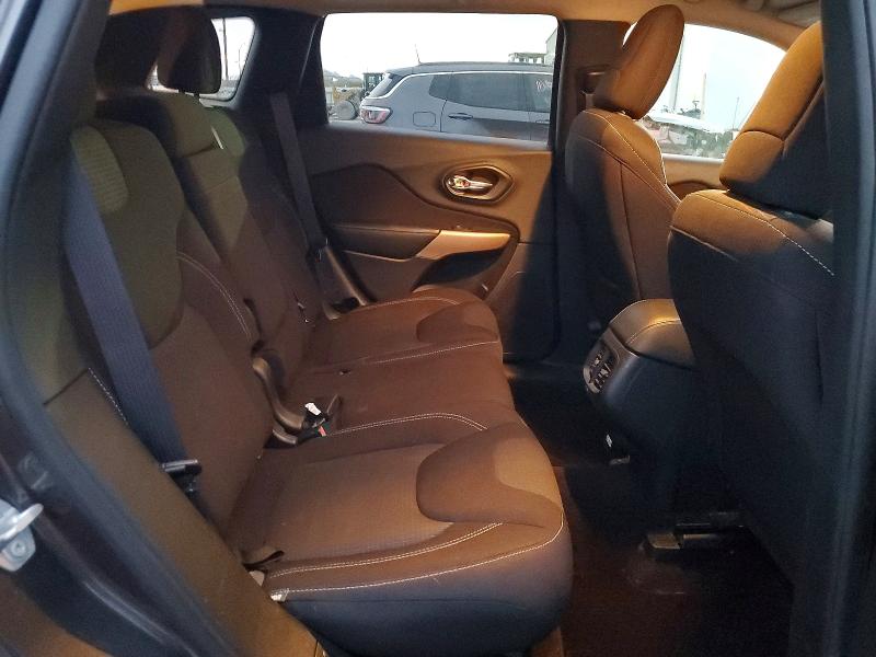 99357925 :رقم المزاد ، 1C4PJMCS3HW615361 vin ، 2017 Jeep Cherokee مزاد بيع