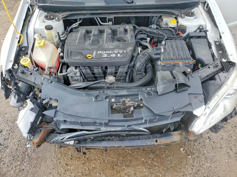 72183505 :رقم المزاد ، 1C3BC1FB4BN556496 vin ، 2011 Chrysler 200 مزاد بيع