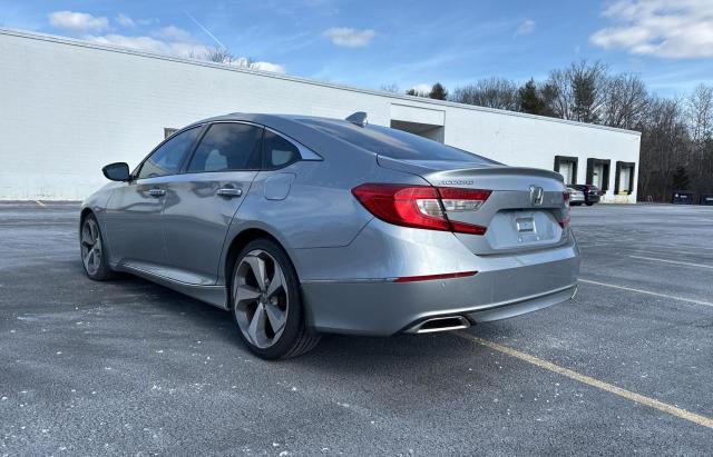 Продаж на аукціоні авто 2018 Honda Accord Touring, vin: 1HGCV1F93JA006382, номер лоту: 44151804