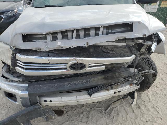 2017 Toyota Tundra Crewmax Sr5 მანქანა იყიდება აუქციონზე, vin: 5TFDW5F17HX612230, აუქციონის ნომერი: 42915214