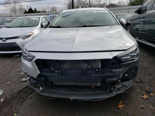 40811814 :رقم المزاد ، W04GV8SX0K1033399 vin ، 2019 Buick Regal Tourx Essence مزاد بيع