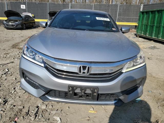 44678414 :رقم المزاد ، 1HGCR2F15HA010657 vin ، 2017 Honda Accord Sport Special Edition مزاد بيع