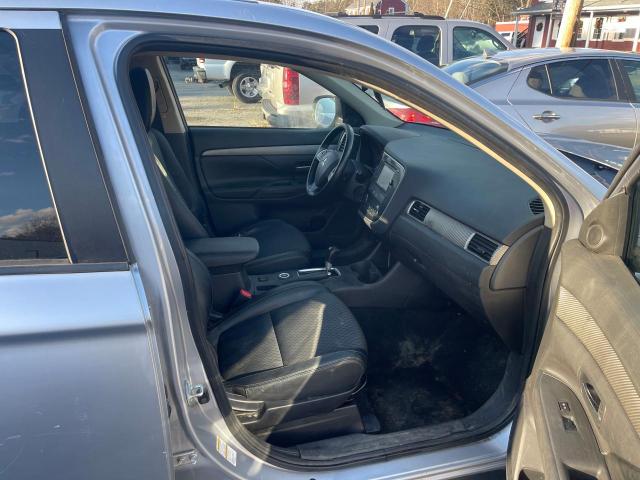 Продаж на аукціоні авто 2015 Mitsubishi Outlander Se, vin: JA4AZ3A38FZ003358, номер лоту: 42783414