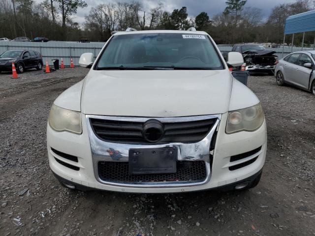 2009 Volkswagen Touareg 2 მანქანა იყიდება აუქციონზე, vin: WVGFM77LX9D036061, აუქციონის ნომერი: 44189764