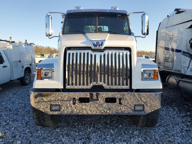 81394783 :رقم المزاد ، 5KKHAVDV1NPNK5813 vin ، 2022 Western Star/auto Car Conventional 4700sf مزاد بيع