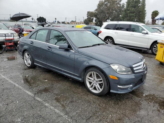 Продаж на аукціоні авто 2013 Mercedes-benz C 250, vin: WDDGF4HB2DA816997, номер лоту: 43038114