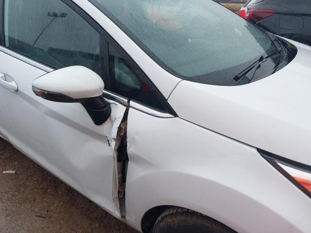 2014 Ford Fiesta Tit მანქანა იყიდება აუქციონზე, vin: WF0DXXGAKDEA47530, აუქციონის ნომერი: 43712694