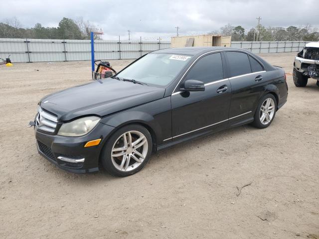 44251995 :رقم المزاد ، WDDGF4HB4DR261889 vin ، 2013 Mercedes-benz C مزاد بيع