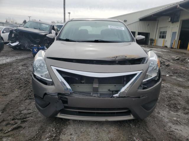 45723035 :رقم المزاد ، 3N1CN7AP1FL832576 vin ، 2015 Nissan Versa مزاد بيع