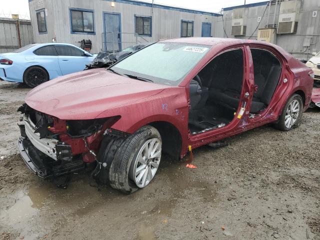 Продажа на аукционе авто 2022 Toyota Camry Le, vin: 4T1C11AK2NU054430, номер лота: 44627225