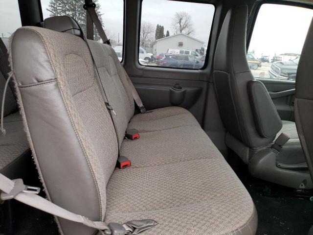 43637225 :رقم المزاد ، 1GAZGMFG9H1189485 vin ، 2017 Chevrolet Express مزاد بيع