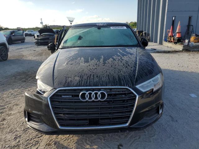 Продажа на аукционе авто 2019 Audi A3, vin: WAUBEGFF1K1018323, номер лота: 43650445