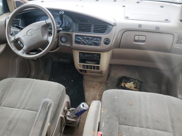 2002 Toyota Sienna მანქანა იყიდება აუქციონზე, vin: 4T3ZF13C32U498713, აუქციონის ნომერი: 44165335