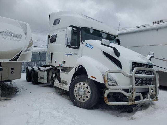 Auction sale of the 2020 Volvo Vn, vin: 4V4NC9EH7LN221784, lot number: 44165575