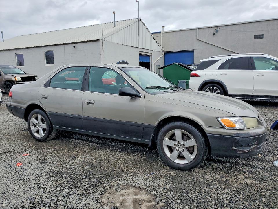 76757285 :رقم المزاد ، JT2BG28K3Y0485129 vin ، 2000 Toyota Camry مزاد بيع