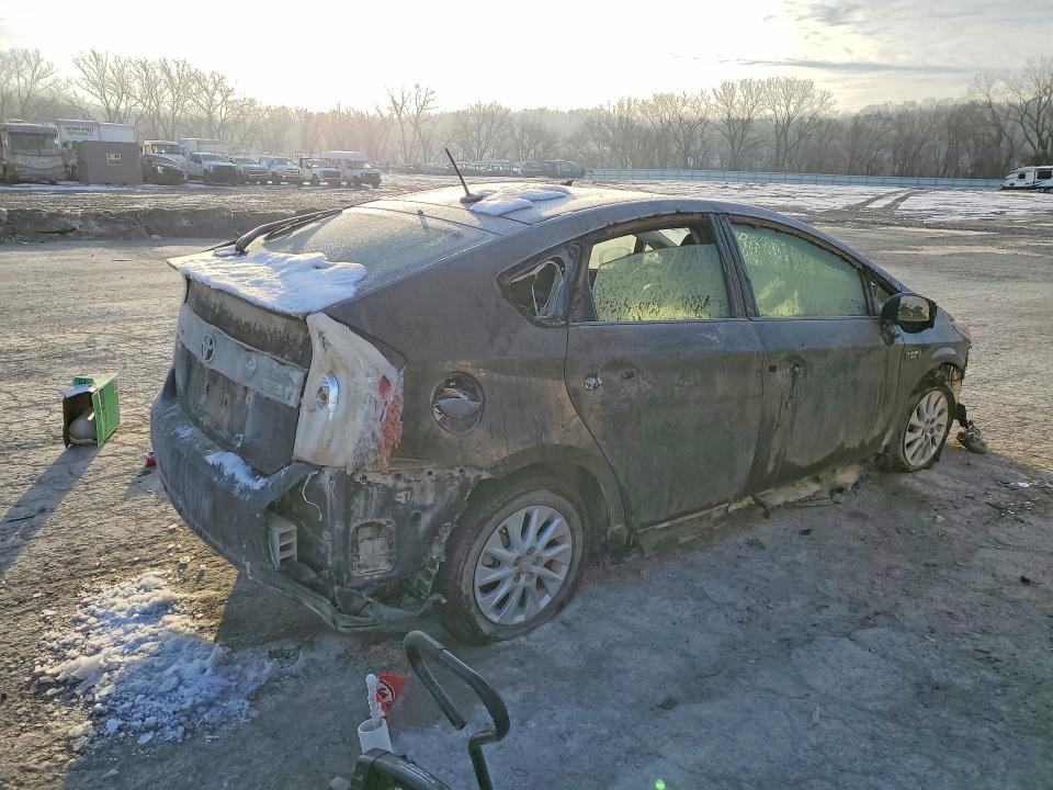 75485835 :رقم المزاد ، JTDKN3DP9E3050856 vin ، 2014 Toyota Prius Plug-in Hybrid مزاد بيع