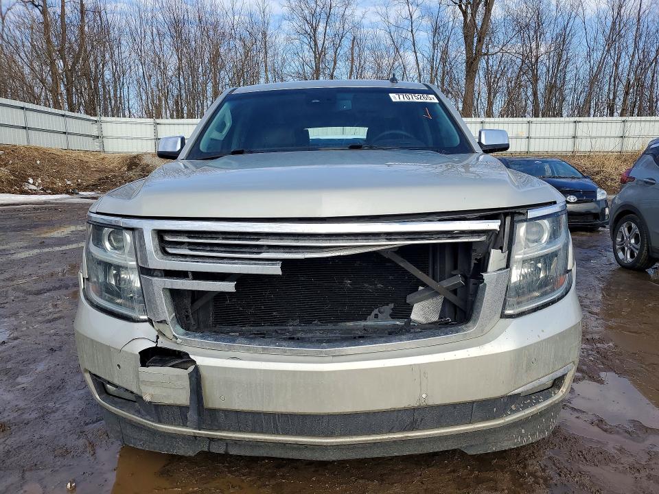 Продаж на аукціоні авто 2015 Chevrolet Suburban, vin: 1GNSKKKC5FR143012, номер лоту: 77075265