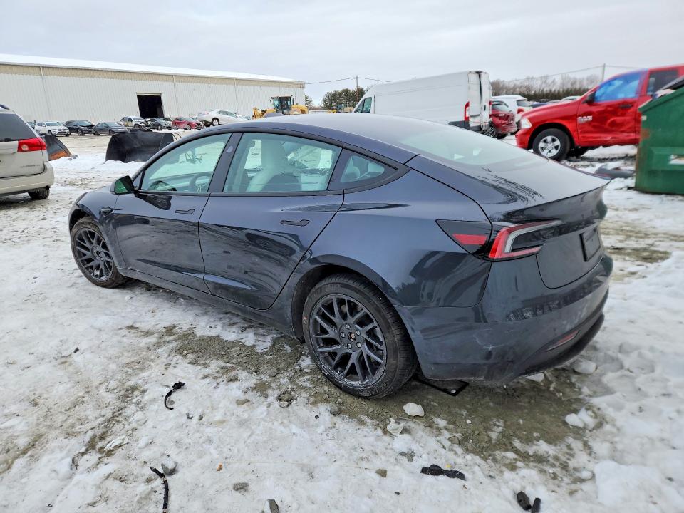 2026 Tesla Model 3 მანქანა იყიდება აუქციონზე, vin: 5YJ3E1EA5TF135308, აუქციონის ნომერი: 75250565