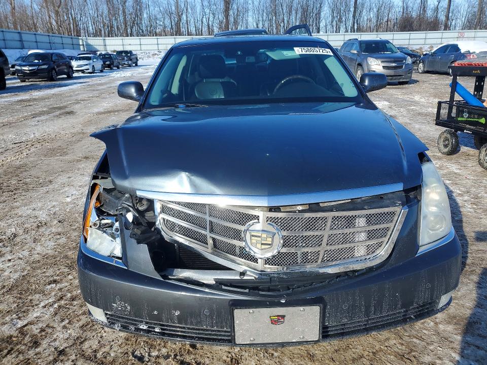 2011 Cadillac Dts მანქანა იყიდება აუქციონზე, vin: 1G6KH5E64BU105179, აუქციონის ნომერი: 75805725