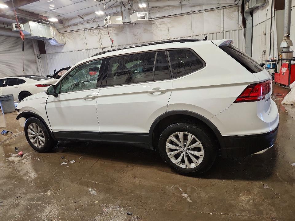 75905975 :رقم المزاد ، 3VV0B7AX6LM095875 vin ، 2020 Volkswagen Tiguan مزاد بيع