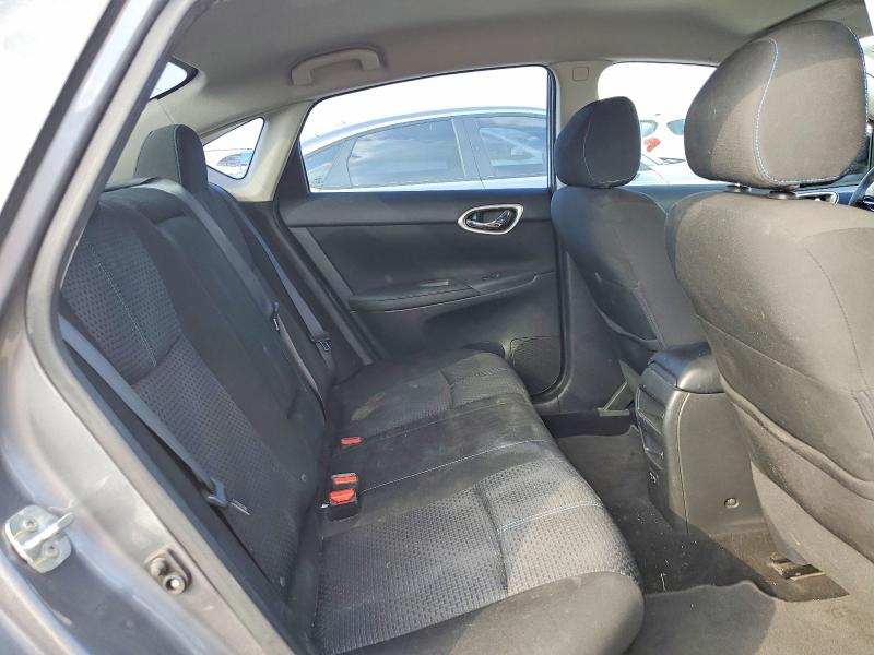77230825 :رقم المزاد ، 3N1AB7AP0JY262565 vin ، 2018 Nissan Sentra مزاد بيع