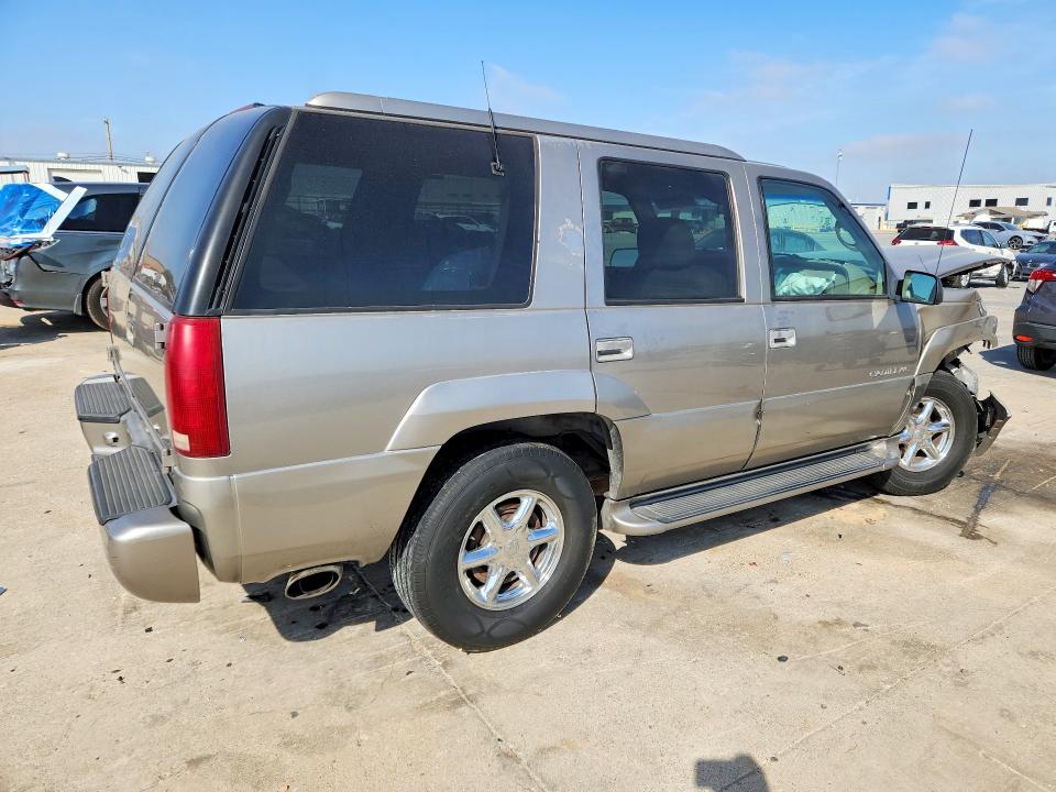 Продажа на аукционе авто 2000 Cadillac Escalade, vin: 1GYEK63RXYR230434, номер лота: 79080545