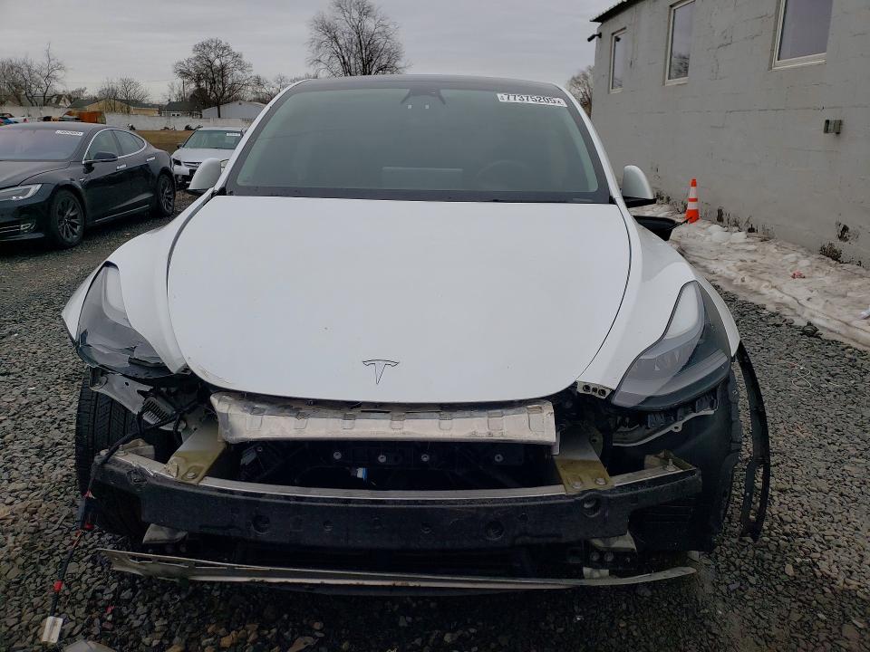 2023 Tesla Model Y მანქანა იყიდება აუქციონზე, vin: 7SAYGDEF1PF596740, აუქციონის ნომერი: 77375205