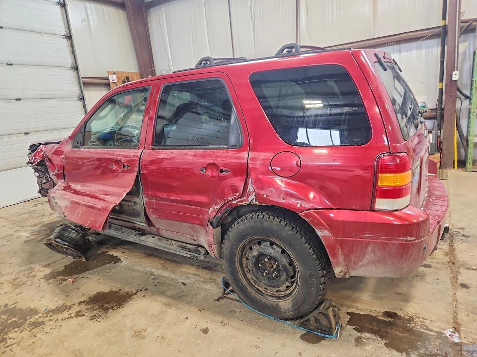 77240225 :رقم المزاد ، 1FMYU94135KD09256 vin ، 2005 Ford Escape مزاد بيع