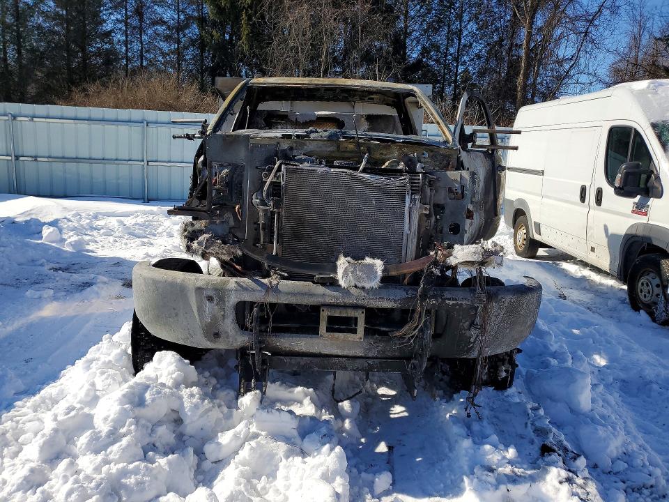Продажа на аукционе авто 2021 Chev Silverado, vin: 1HTKJPVM4MH705307, номер лота: 75940395